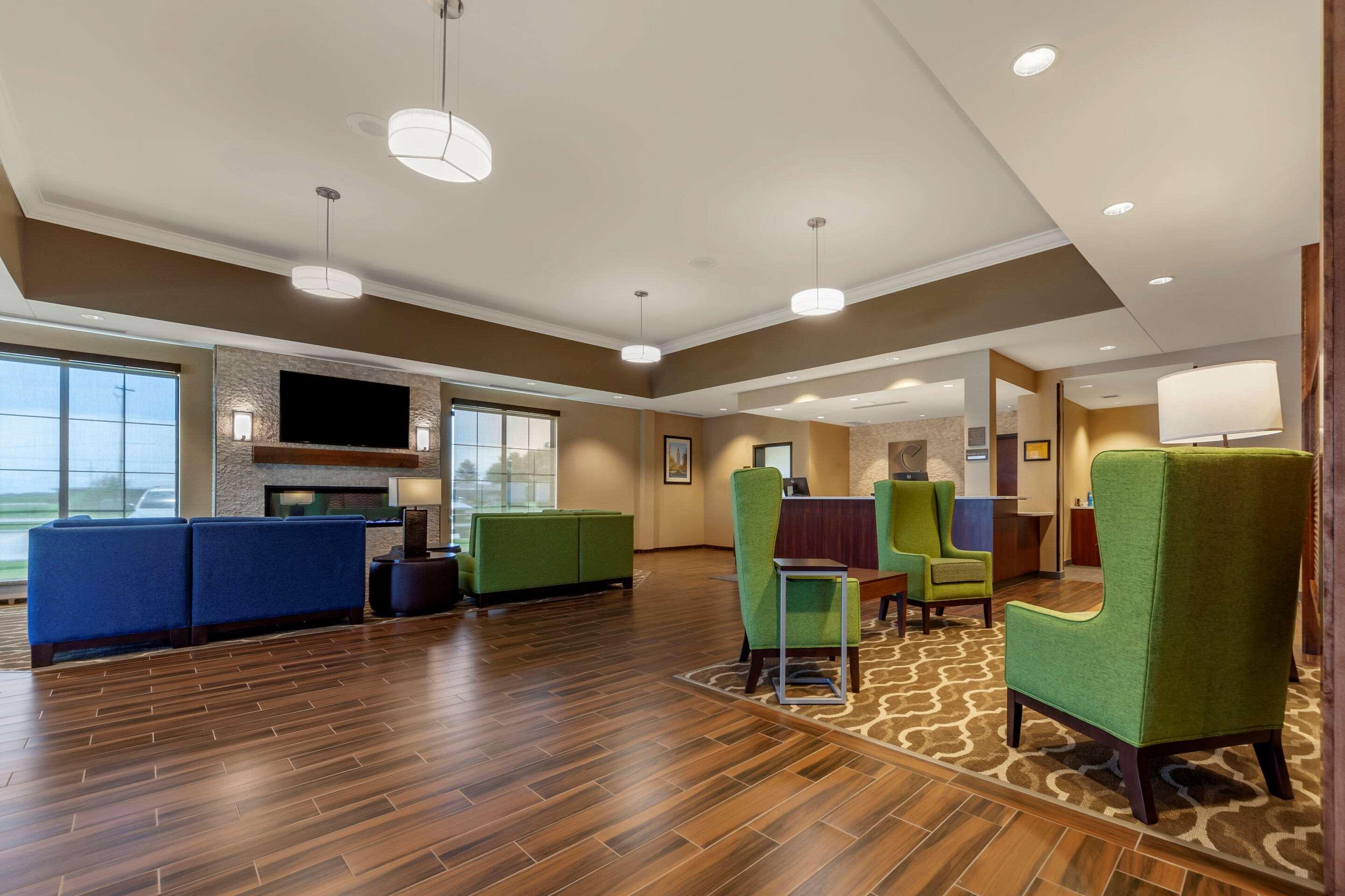Comfort Suites Grand Island Exterior photo