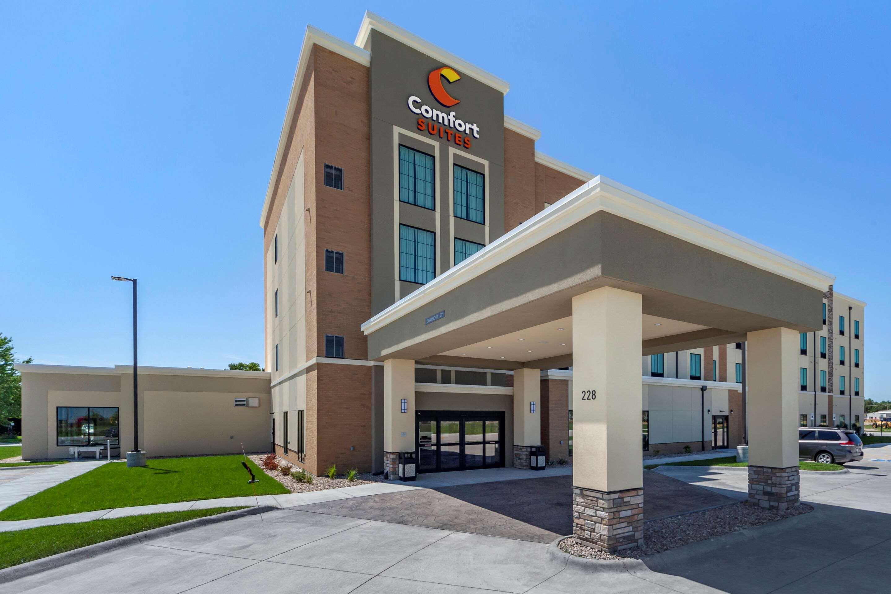 Comfort Suites Grand Island Exterior photo